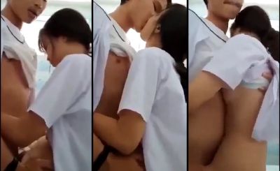[Shock] Cặp đôi HS love 8 trốn học vào toilet trường nắc nhau như máy khâu xe ti hôn hít cu em nắc thế này các cha các chú tuổi gì